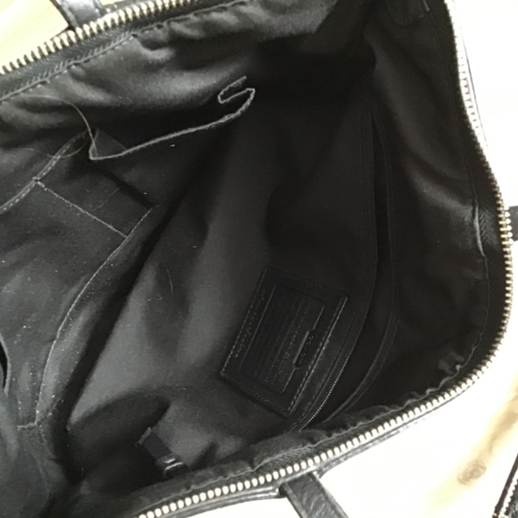 Coach purse Carryall in Signature Canvas and Leather Trim - Picture 5 of 9